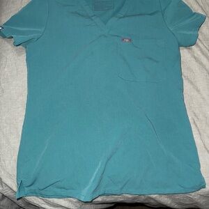 Women’s FIGS scrub set